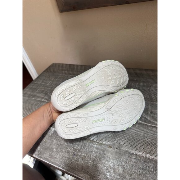 Skechers Just Relax Women's Athletic Shoes Size 7.5 Beige - Picture 5 of 5